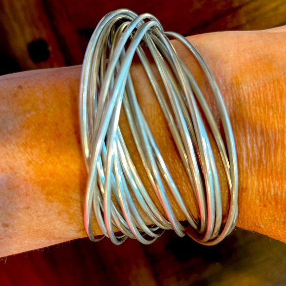 Silpada 21-Bangle Salute Vintage Luxury Bracelet used for display only. - Picture 4 of 5